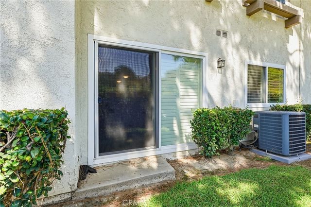 5504 E Vista Del Rio, Anaheim, CA 92807