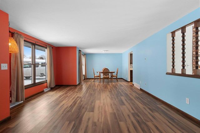 2560 ST STEVEN COURT, Green Bay, WI 54304