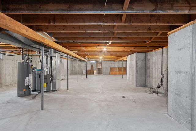 2560 ST STEVEN COURT, Green Bay, WI 54304