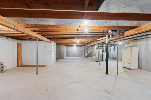 2560 ST STEVEN COURT, Green Bay, WI 54304