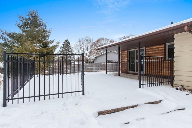 2560 ST STEVEN COURT, Green Bay, WI 54304