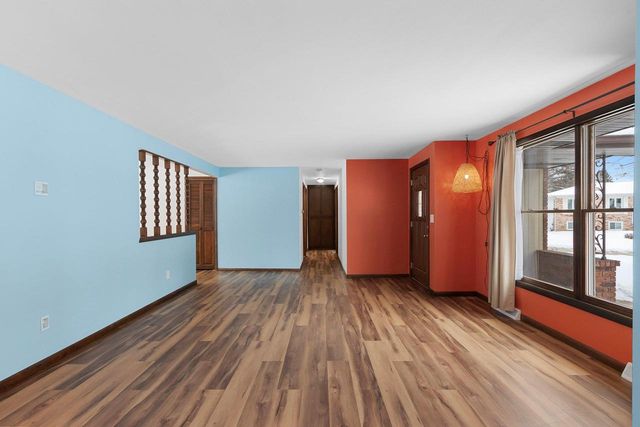 2560 ST STEVEN COURT, Green Bay, WI 54304