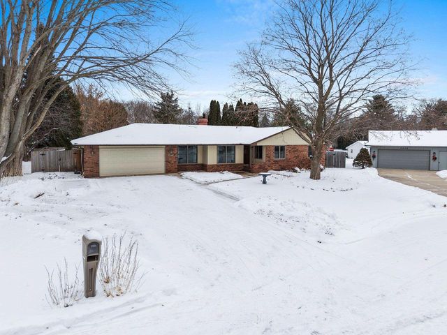 2560 ST STEVEN COURT, Green Bay, WI 54304