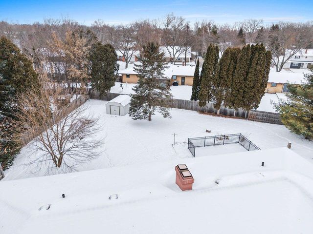 2560 ST STEVEN COURT, Green Bay, WI 54304