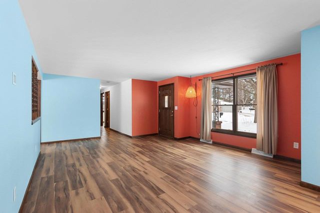 2560 ST STEVEN COURT, Green Bay, WI 54304