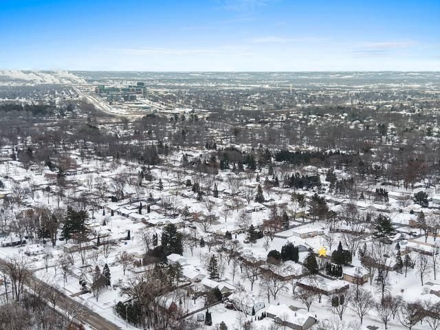 2560 ST STEVEN COURT, Green Bay, WI 54304