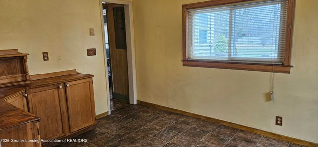 3220 W Miller Road, Lansing, MI 48911