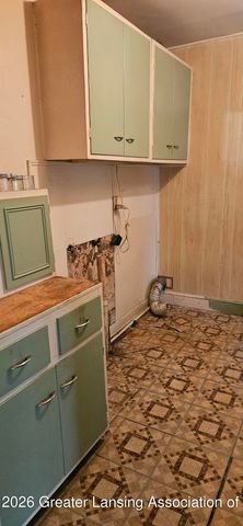 3220 W Miller Road, Lansing, MI 48911