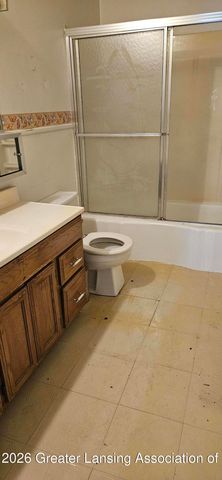 3220 W Miller Road, Lansing, MI 48911