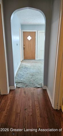 3220 W Miller Road, Lansing, MI 48911