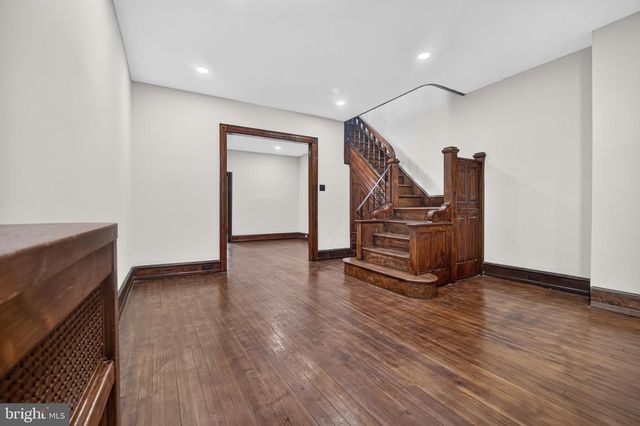 5452 CATHARINE ST, Philadelphia, PA 19143