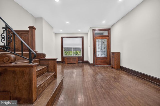 5452 CATHARINE ST, Philadelphia, PA 19143