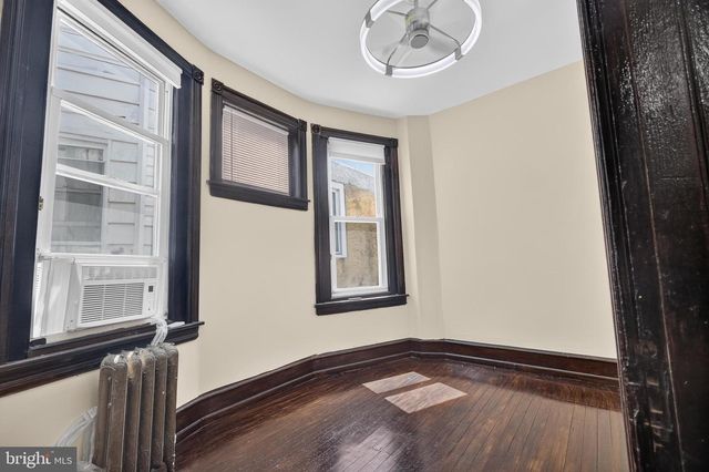 5452 CATHARINE ST, Philadelphia, PA 19143