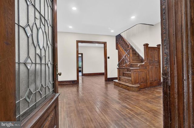 5452 CATHARINE ST, Philadelphia, PA 19143
