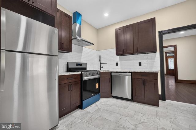 5452 CATHARINE ST, Philadelphia, PA 19143