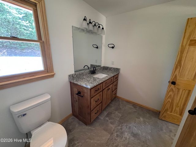 109 Chestnut Oaks Drive, Murphy, NC 28906