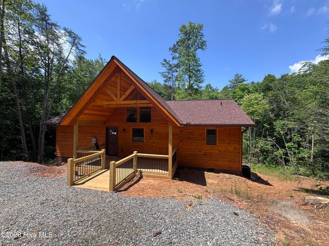 109 Chestnut Oaks Drive, Murphy, NC 28906