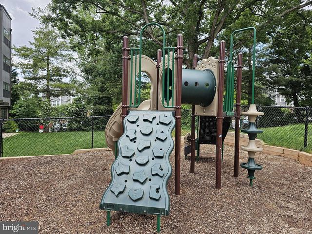 4149 RED MULBERRY DR, Fairfax, VA 22033