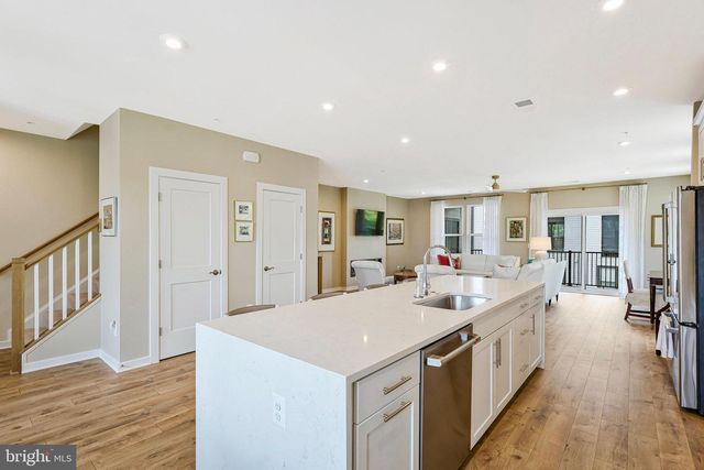 4149 RED MULBERRY DR, Fairfax, VA 22033