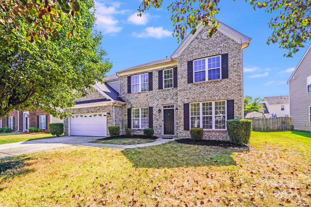 10140 Hawkeye Drive, Charlotte, NC 28273