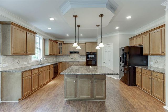 5971 Peacock Lane, Hoschton, GA 30548