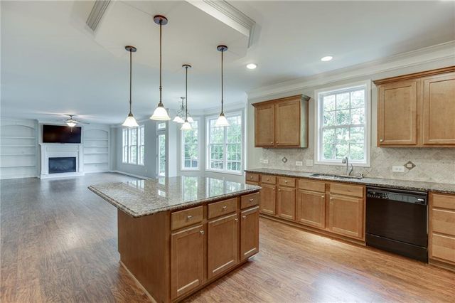 5971 Peacock Lane, Hoschton, GA 30548