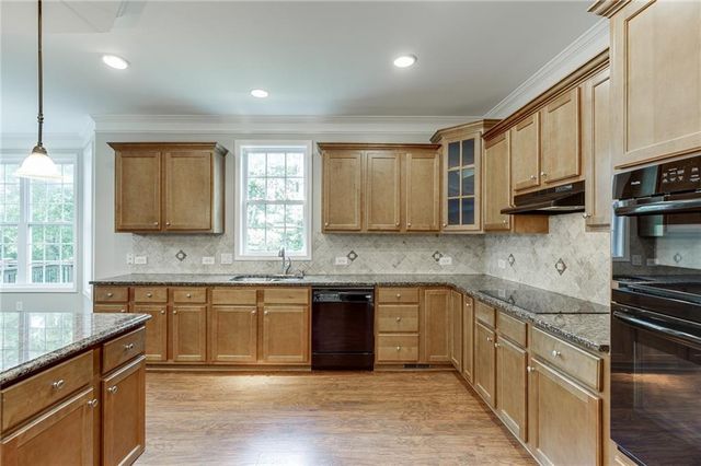 5971 Peacock Lane, Hoschton, GA 30548