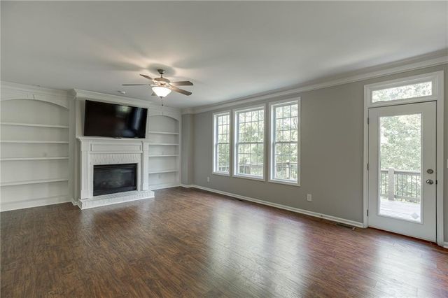5971 Peacock Lane, Hoschton, GA 30548