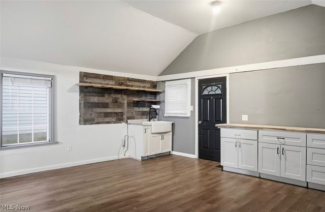 153 N Dunlap Avenue, Youngstown, OH 44509