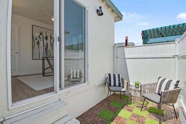 802 Vanderbilt Pl, San Diego, CA 92103