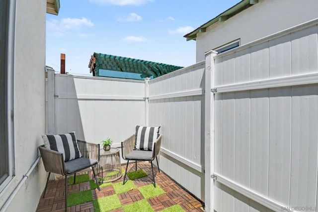 802 Vanderbilt Pl, San Diego, CA 92103
