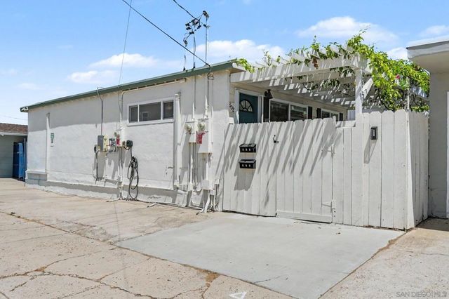 802 Vanderbilt Pl, San Diego, CA 92103