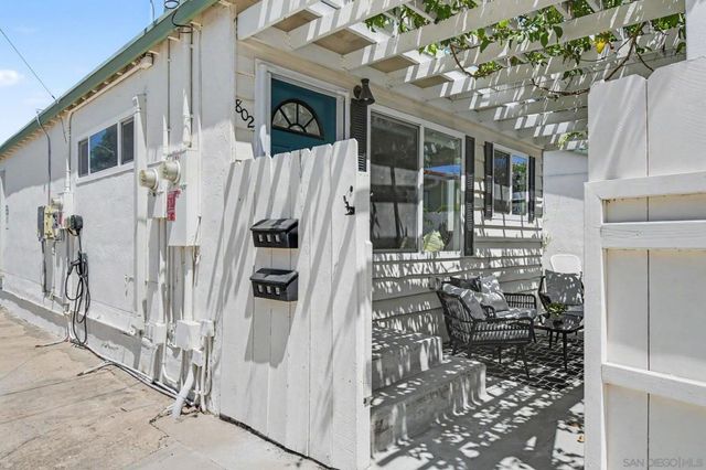 802 Vanderbilt Pl, San Diego, CA 92103