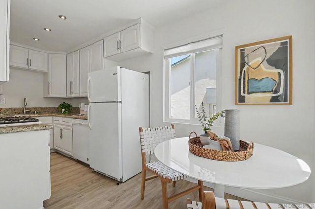 802 Vanderbilt Pl, San Diego, CA 92103