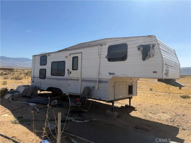 1 North Side, Lucerne Valley, CA 92356