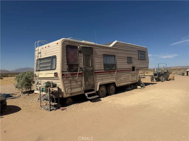 1 North Side, Lucerne Valley, CA 92356