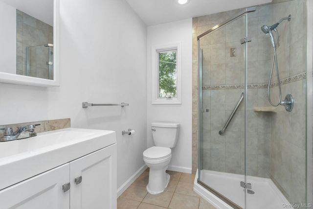 14 Prade Lane, Massapequa Park, NY 11762