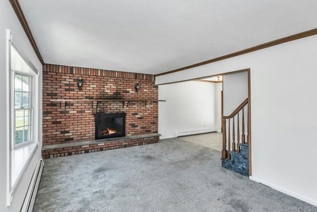14 Prade Lane, Massapequa Park, NY 11762
