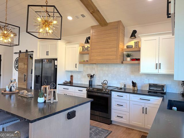 73 Yacht Club Pointe, Hartwell, GA 30643