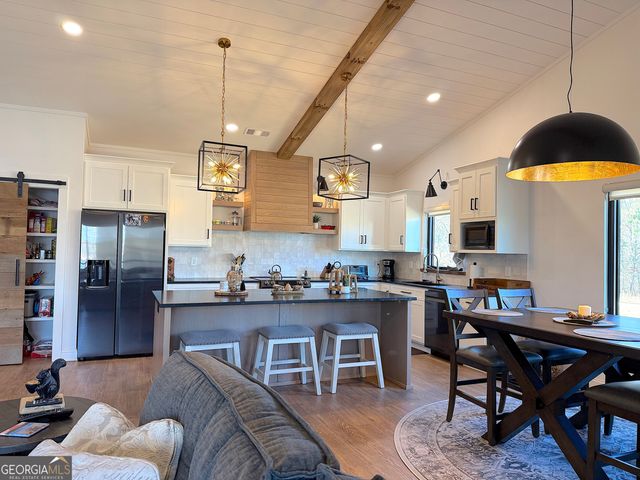 73 Yacht Club Pointe, Hartwell, GA 30643