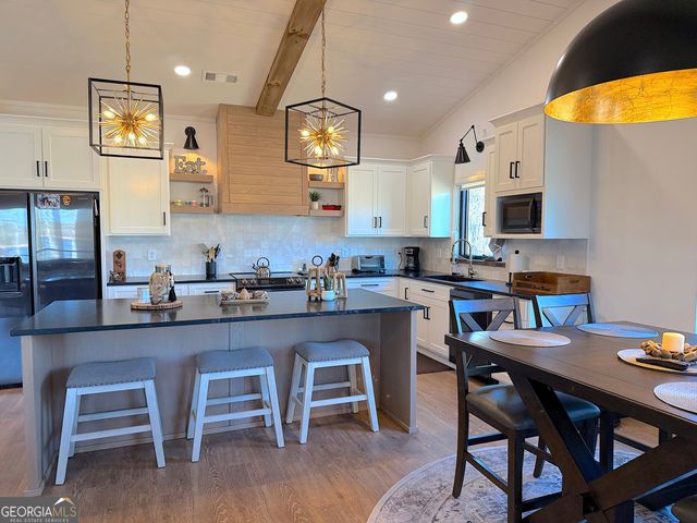 73 Yacht Club Pointe, Hartwell, GA 30643