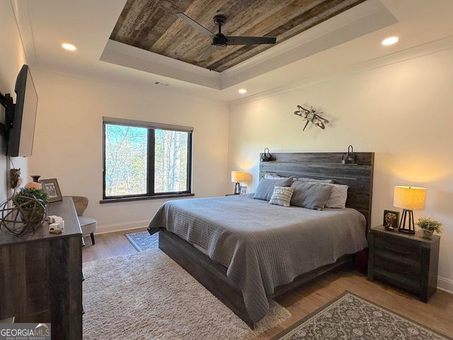 73 Yacht Club Pointe, Hartwell, GA 30643