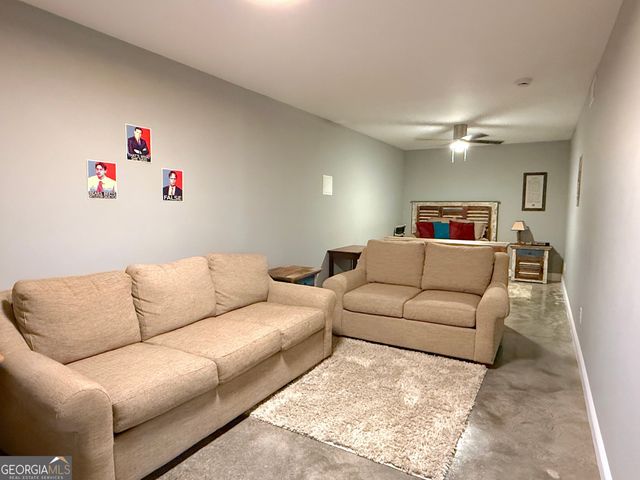 73 Yacht Club Pointe, Hartwell, GA 30643