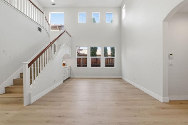 6487 Osprey Ct, Rocklin, CA 95765