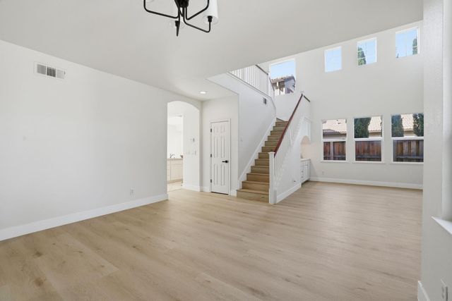 6487 Osprey Ct, Rocklin, CA 95765