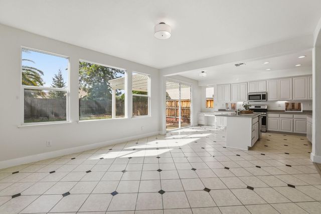 6487 Osprey Ct, Rocklin, CA 95765