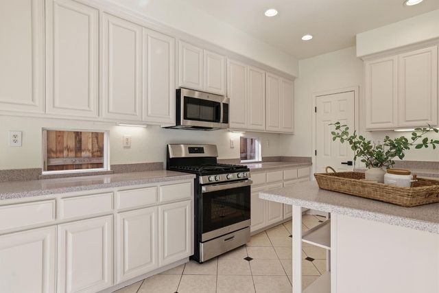 6487 Osprey Ct, Rocklin, CA 95765