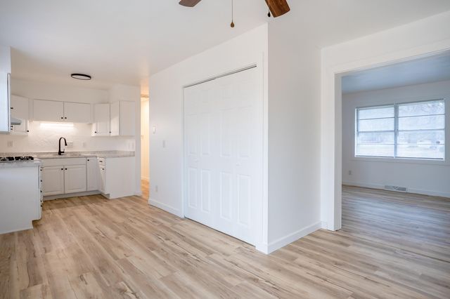 917 E Kerr Street, Springfield, MO 65803