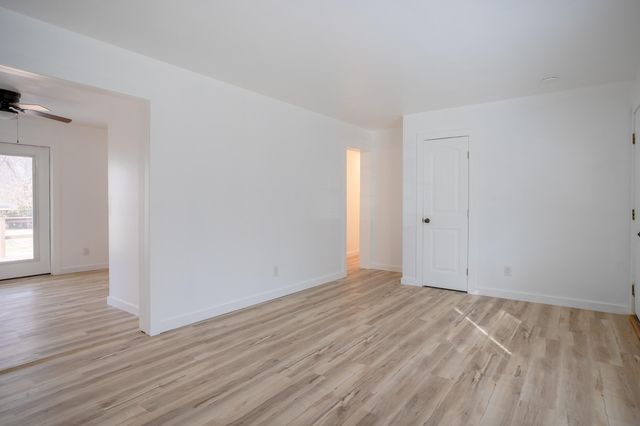 917 E Kerr Street, Springfield, MO 65803