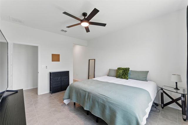211 Summit DR, Lockhart, TX 78644